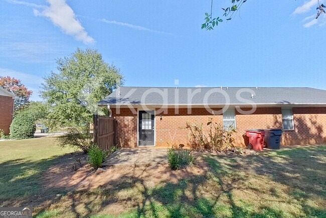 Building Photo - 180 Deer Pkwy