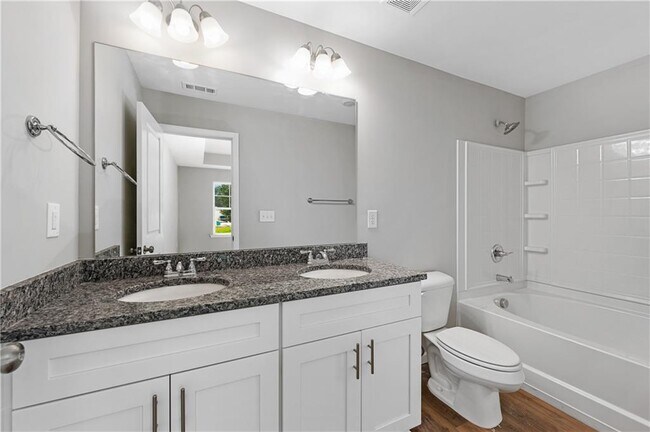 Building Photo - 2840 Laurel Ridge Cir