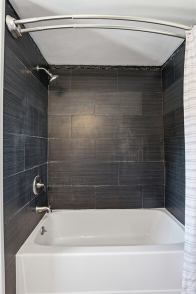 Bathroom - 216 W William St