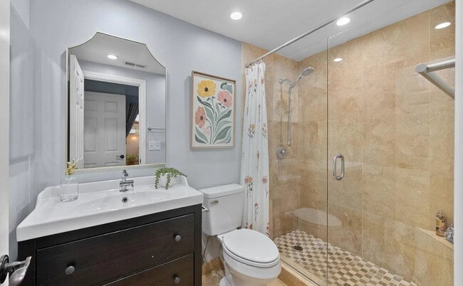 Building Photo - "Chic 1-Bedroom Gem with Central Vacuum & ...