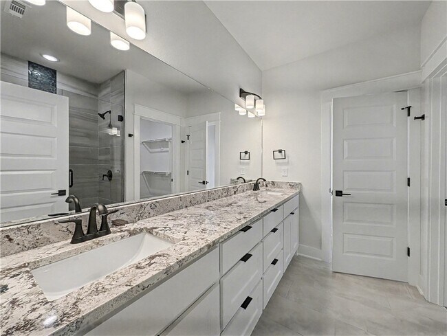 Building Photo - 30 Cromer Dr