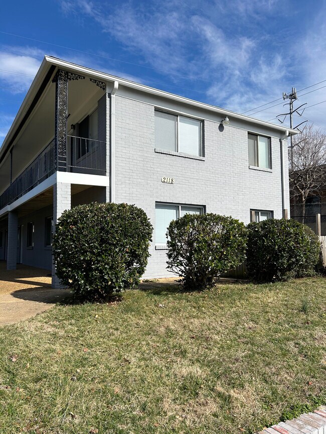 Building Photo - Crestview Apartments