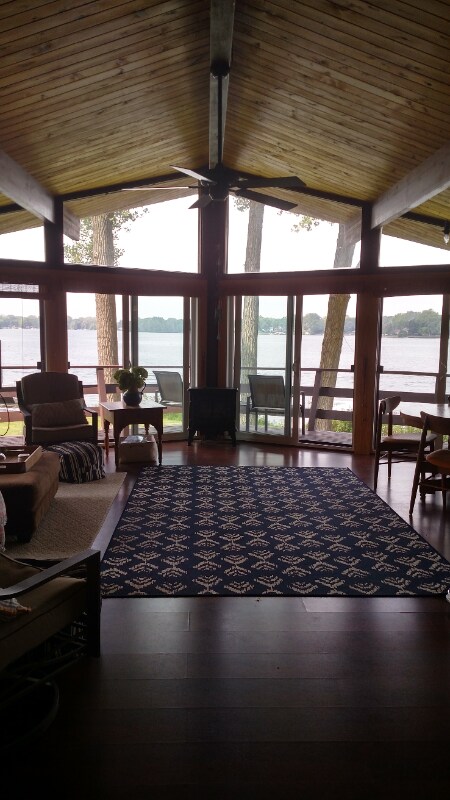 Building Photo - W1200 S Shore Dr