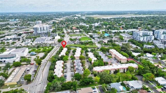 Building Photo - 136 S Cypress Rd