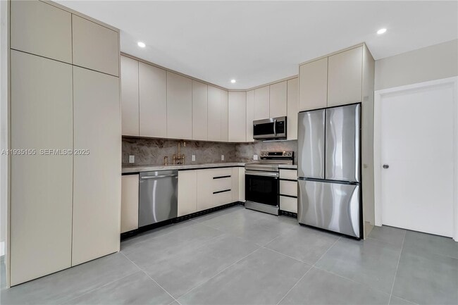 Building Photo - 807 NW 51st St