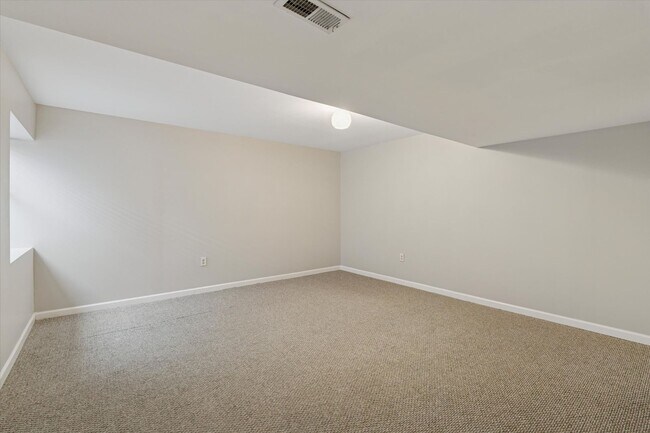 Building Photo - Spacious Single-Family Home On Over A 1/2 ...