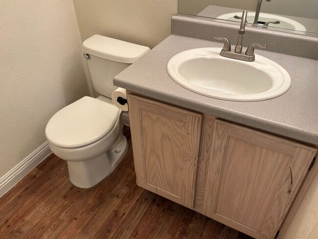 Building Photo - 3 Bedrooms 2.5 Bathrooms 2 car attached garage Gated Subdivision