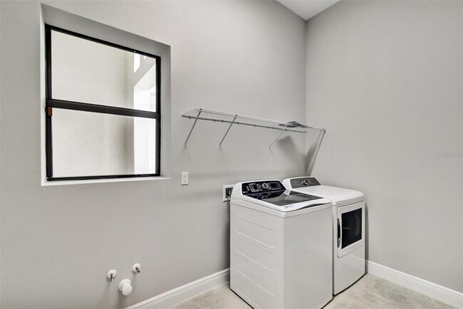 Building Photo - 4533 Mondrian Ct