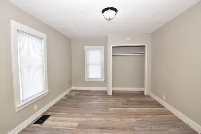 Building Photo - Mishawaka Near Parks and the Riverwalk 2 bedroom