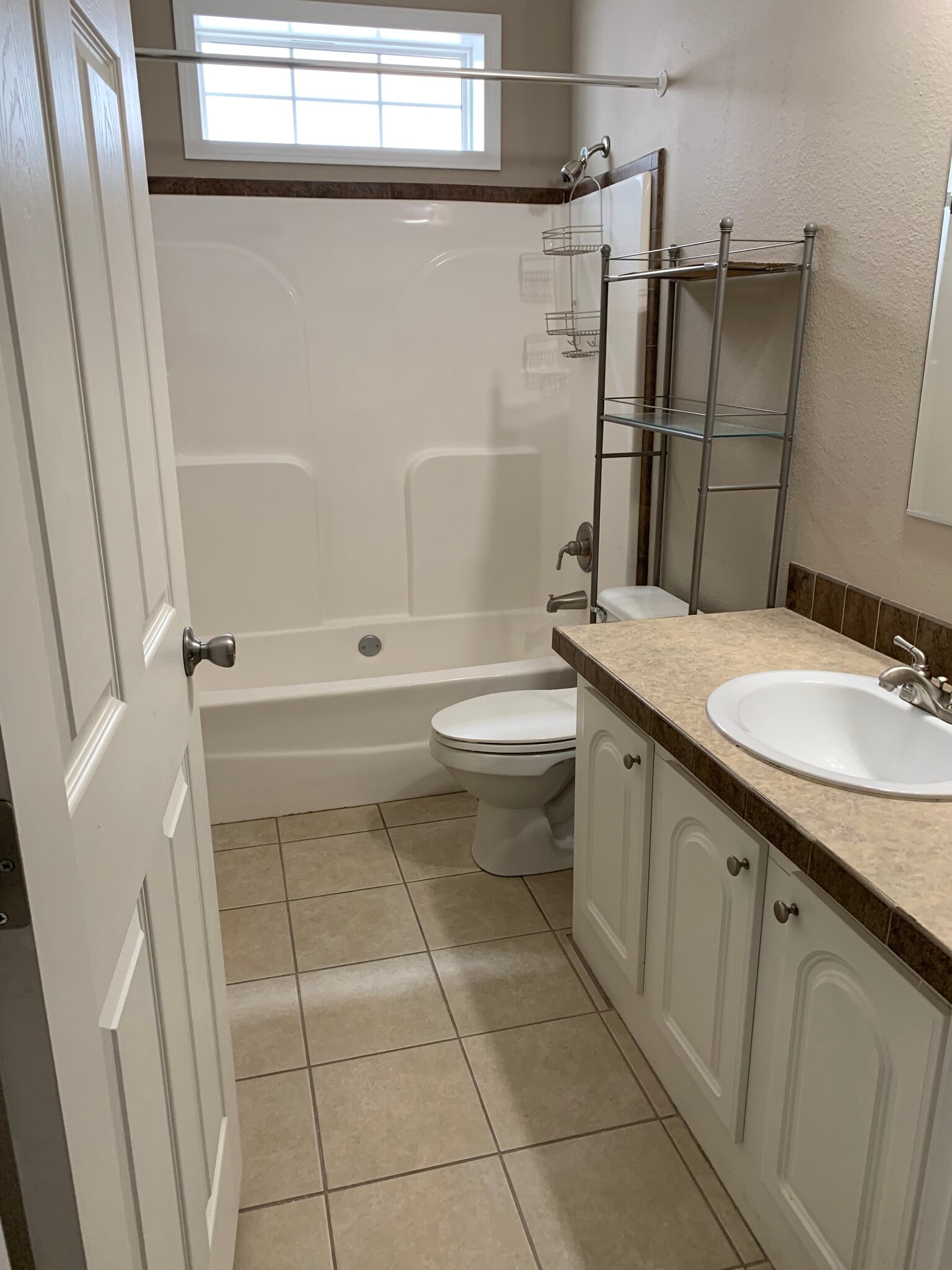 guest bathroom - 862 Florida Blvd