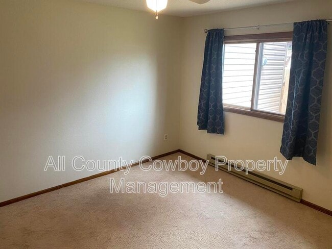 Building Photo - 2123 Hancock St