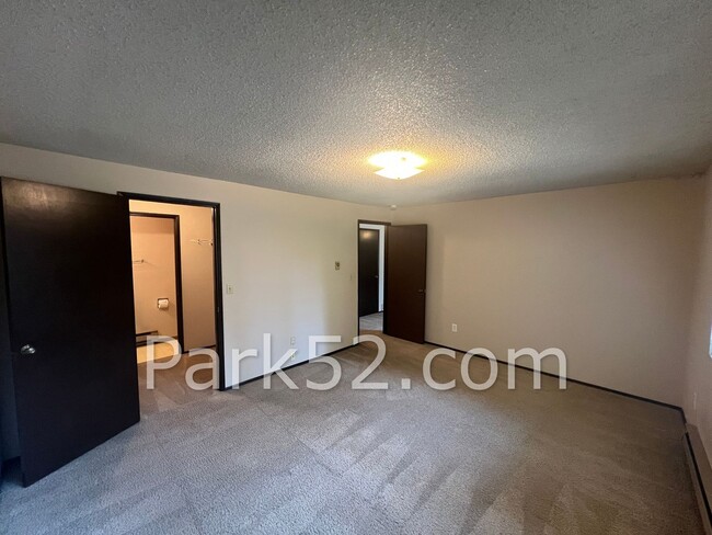 Building Photo - 12613 80th Ave E