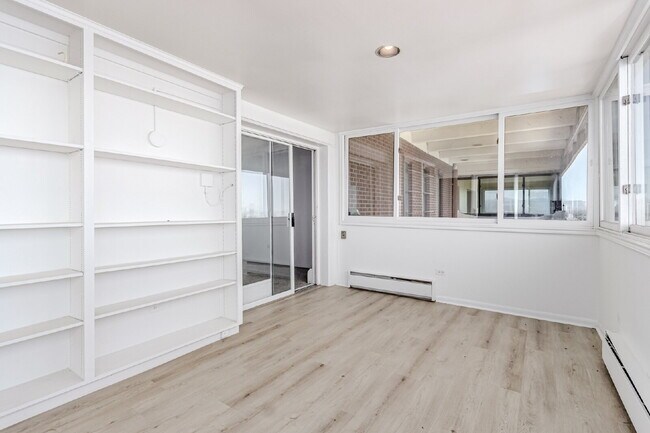 Building Photo - 3131 E Alameda Ave