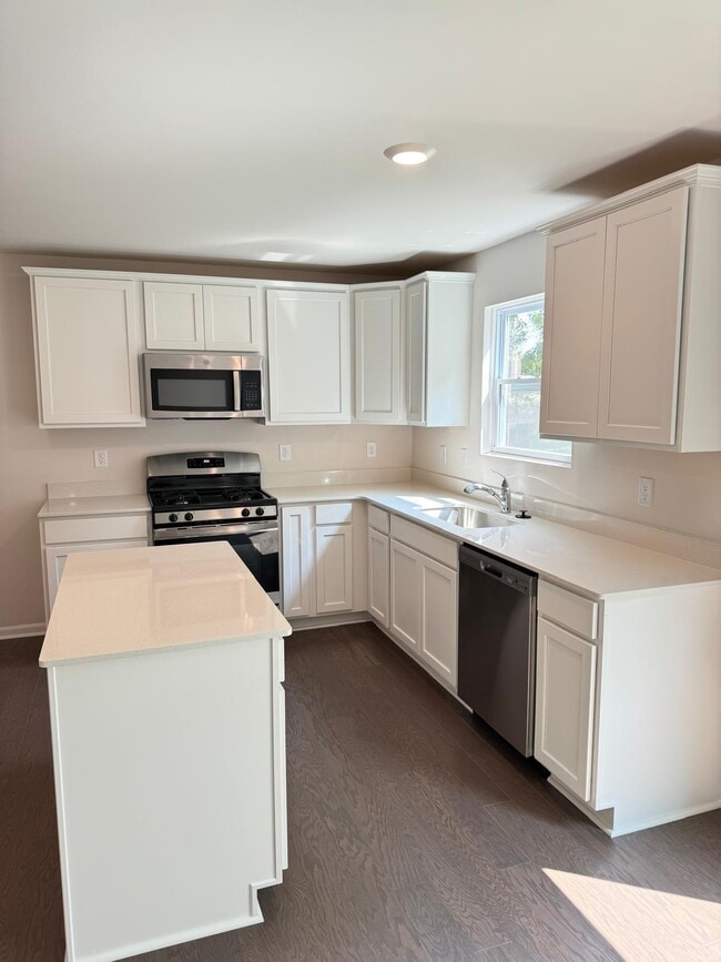 Building Photo - 616 Countryside Dr