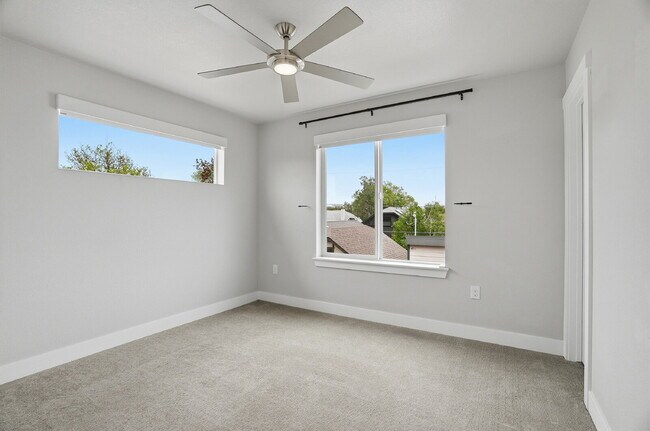 Building Photo - $3,940.95 - 3 Bed, 2.5 Bath Townhome In Denver with Central AC and Outdoor Space!
