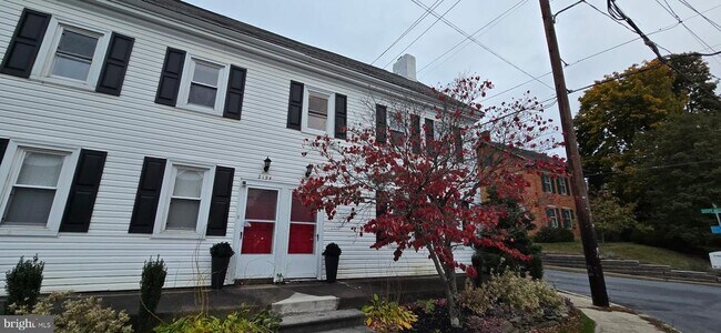 Building Photo - 2196 Spinnerstown Rd