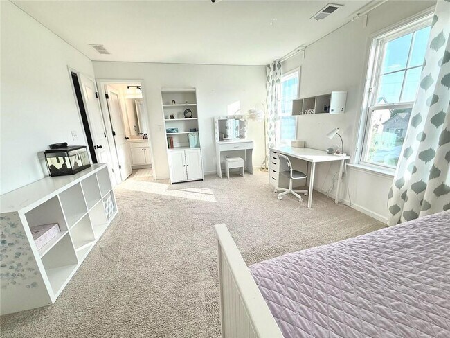 Building Photo - 5575 Coltman Dr