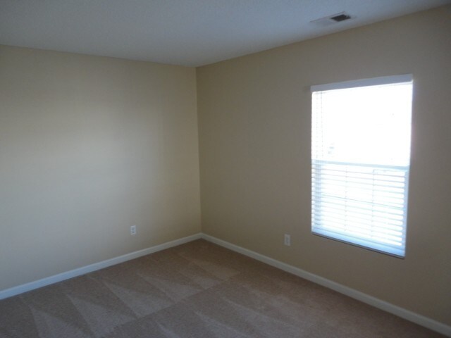 Building Photo - 6021 Ladish Ln