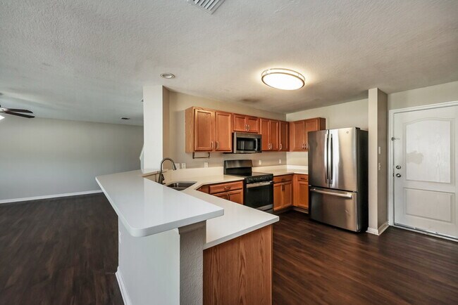 Building Photo - 19412 Timberbluff Dr