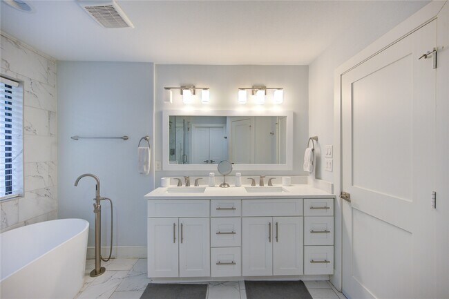 Building Photo - 1215 Bethlehem St