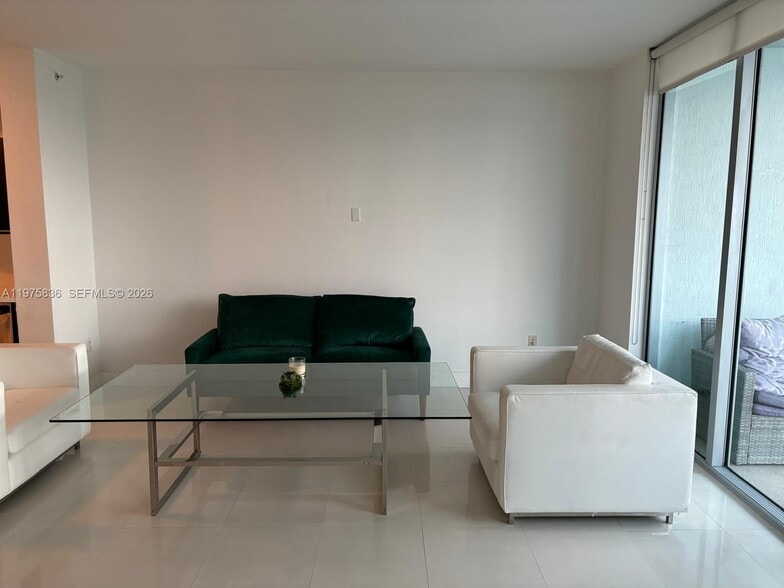 Building Photo - 90 SW 3rd St