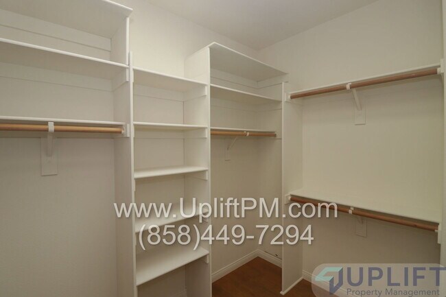 Building Photo - 22845 Vista Ramona Rd