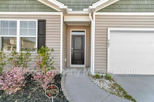 Building Photo - 507 Sybilwood Ln