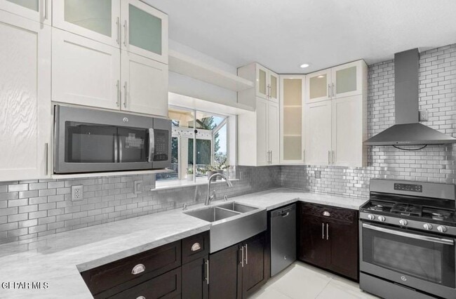 Building Photo - 684 Moondale Dr