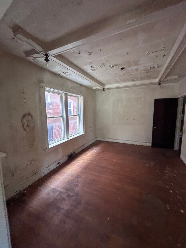 Building Photo - 5124 Northland Ave