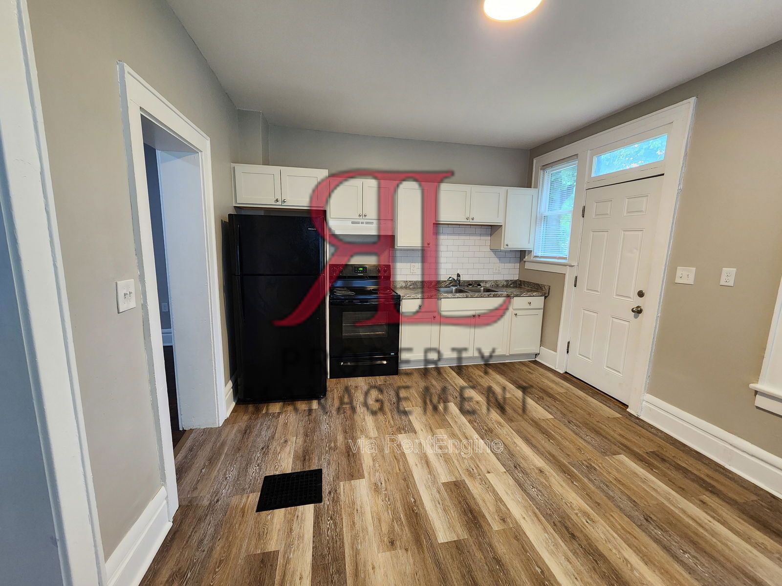 Building Photo - 644 S Champion Ave