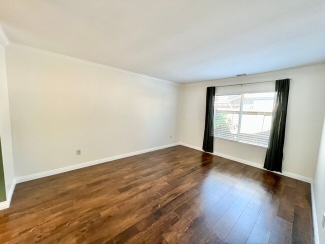 Building Photo - Beautiful 3Bd/2Ba In a Great Location!