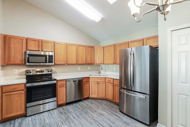 Building Photo - 1936 Hunters Trace Cir