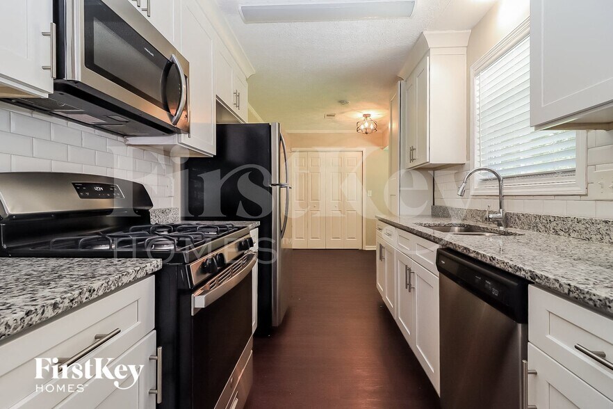 Building Photo - 3247 Palomino Dr