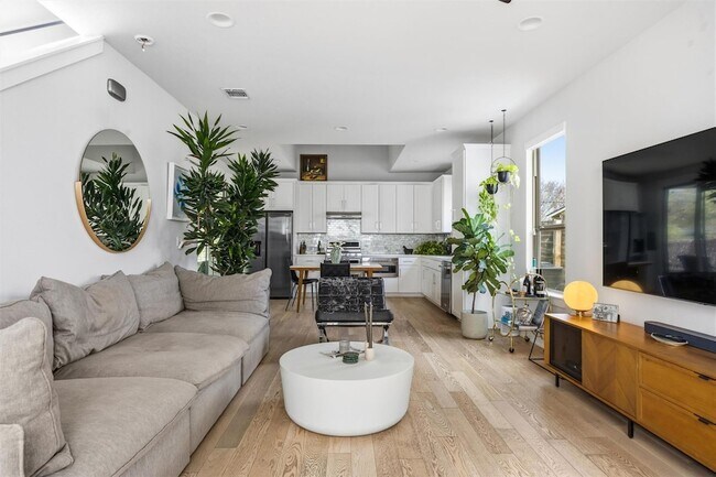 Building Photo - 4502 Banister Ln