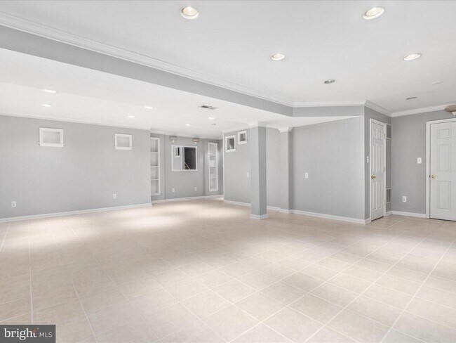 Building Photo - 10625 Wulford Ct