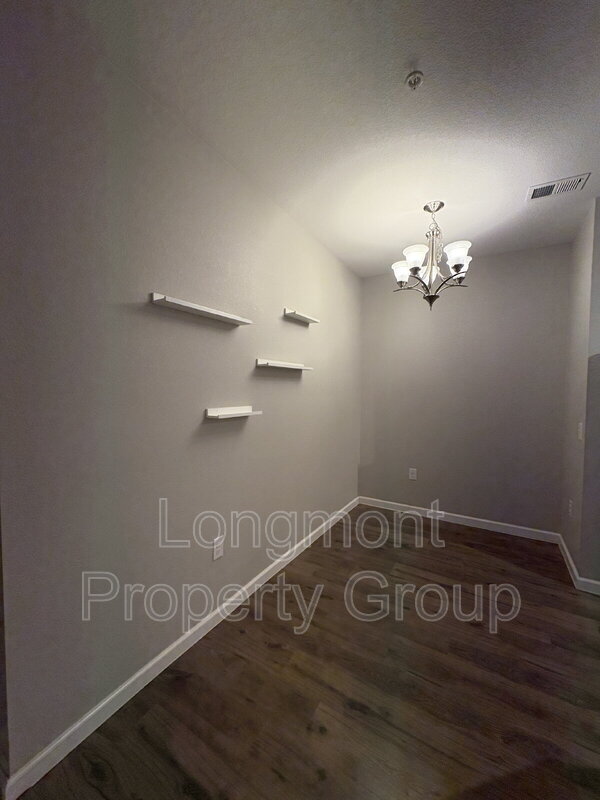 Building Photo - 804 Summer Hawk Dr