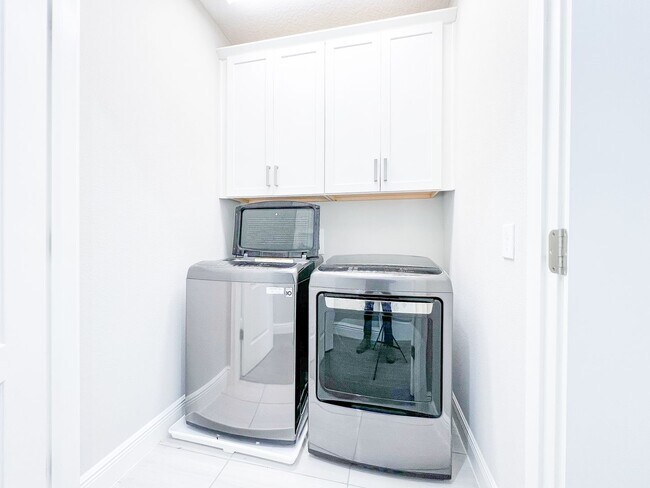 Building Photo - Luxury 4-Bedroom Townhome in Laureate Park – Now Available!