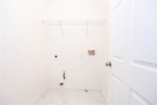 Building Photo - 4126 Royal Regency Cir