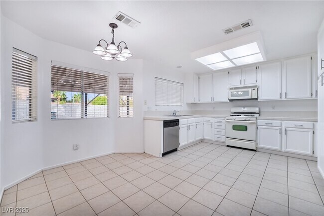 Building Photo - 8501 Shelly Rd