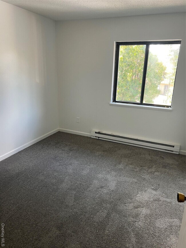 Building Photo - 7 Hudson Heights Dr