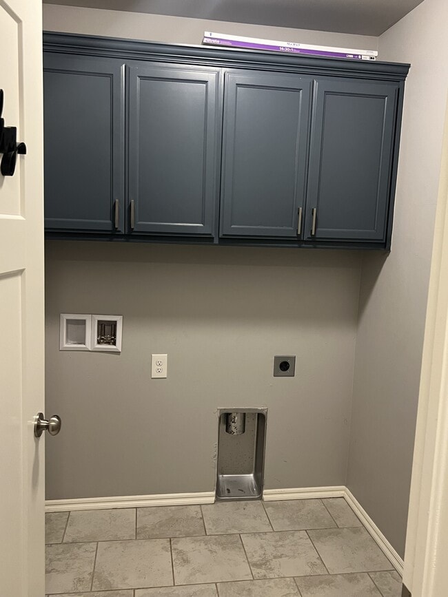 Building Photo - 13421 Watson Dr