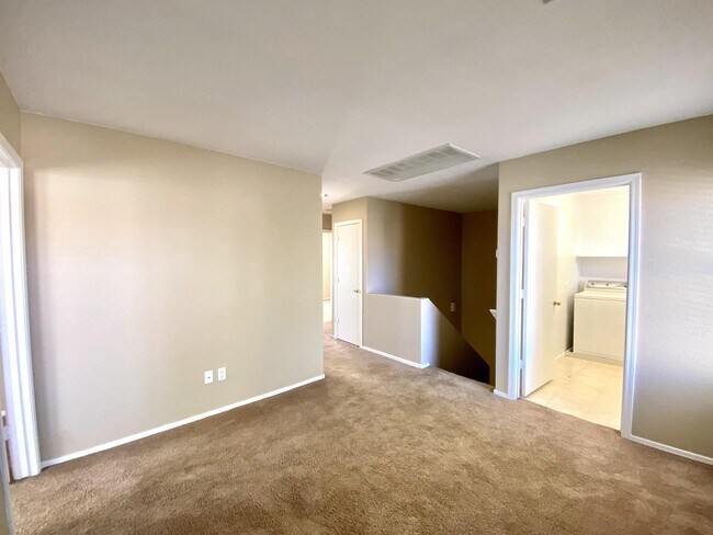 Building Photo - 45639 W Barbara Ln