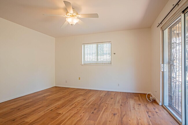 Building Photo - 4200 N Stanton St