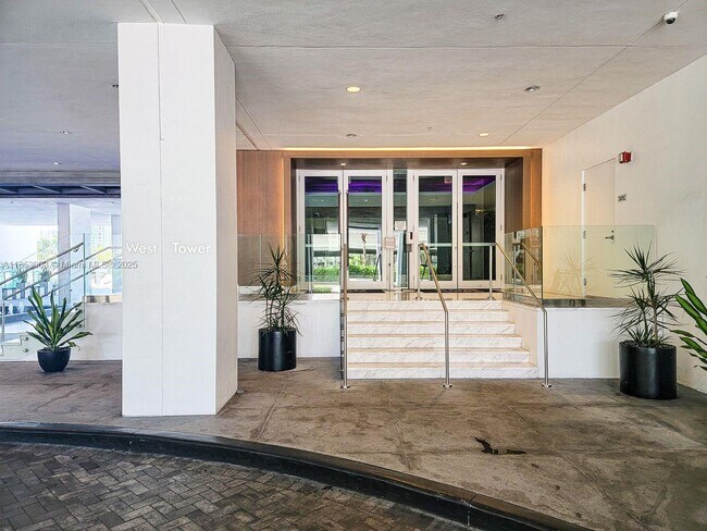Building Photo - 400 Sunny Isles Blvd