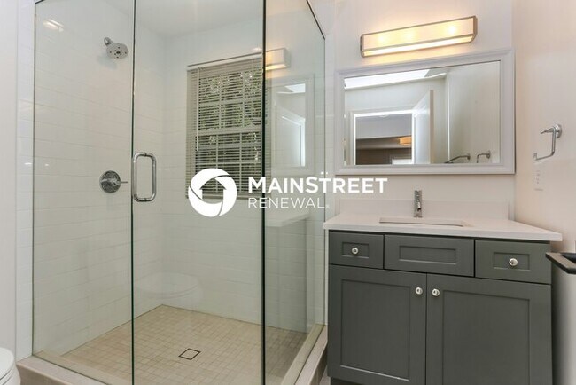 Building Photo - 4 Bedroom Pet-Friendly Home in Atlanta, GA with Main Street Renewal