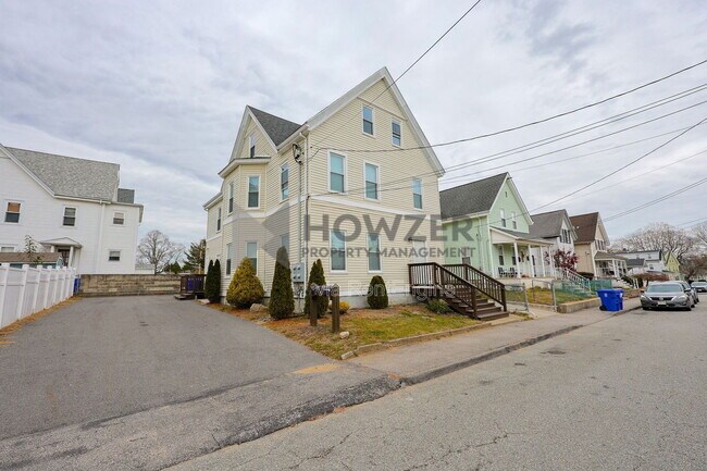 Building Photo - 4 E Broadway