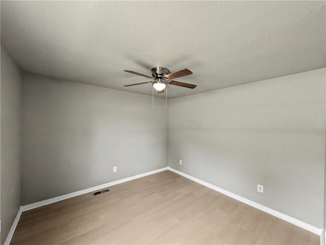 Building Photo - 703 W Garland St