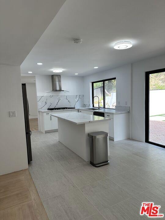 Building Photo - 9781 Blantyre Dr