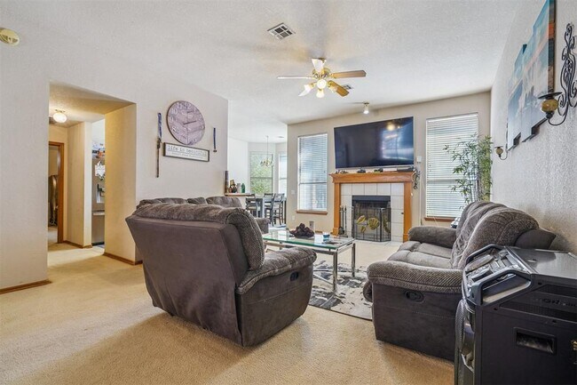 Building Photo - 16300 Seminole Pointe Pl