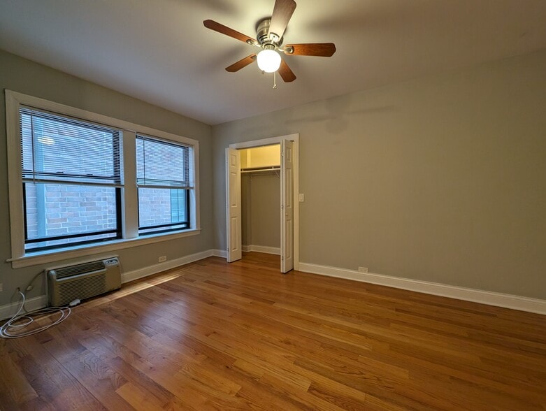Building Photo - 832 W Wolfram St